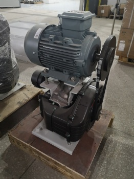 1.5kw/2hp scroll airend and motor skid mounted set